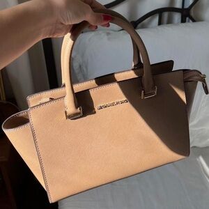 Michael Kors Selma Saffiano Leather Bag Dark Khaki